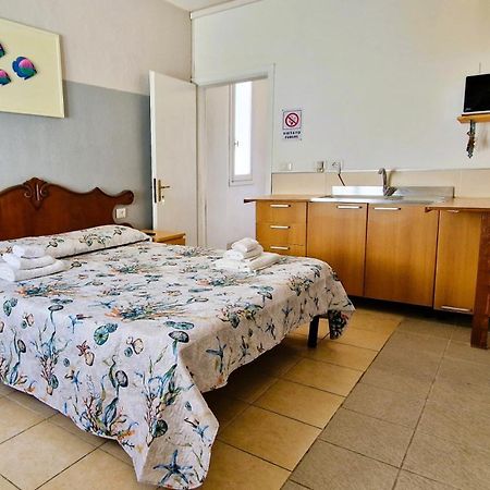 3 Mini Studios In سينيسكولا المظهر الخارجي الصورة