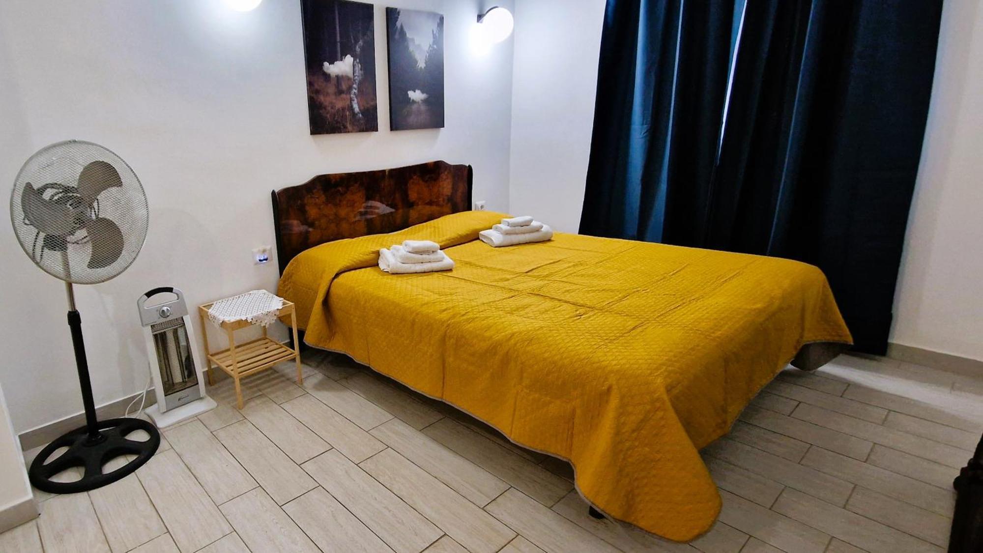 3 Mini Studios In سينيسكولا المظهر الخارجي الصورة
