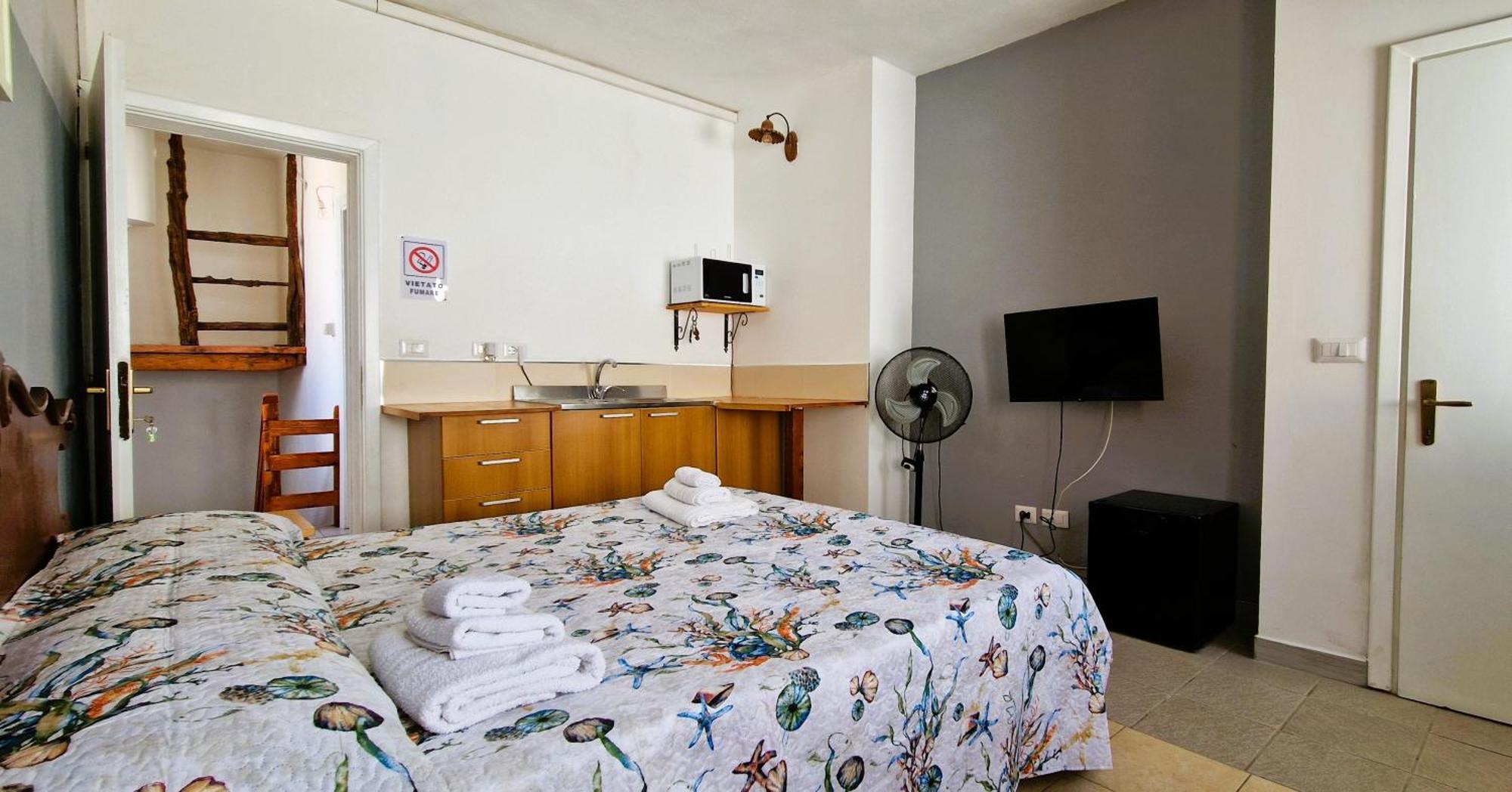 3 Mini Studios In سينيسكولا المظهر الخارجي الصورة